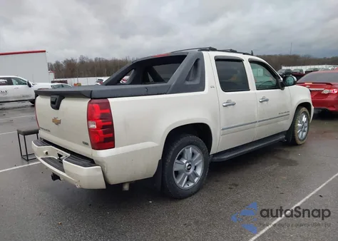 2010 Chevrolet Avalanche 1500 Ltz z USA, uszkodzony, nr VIN 3GNVKGE00AG250943